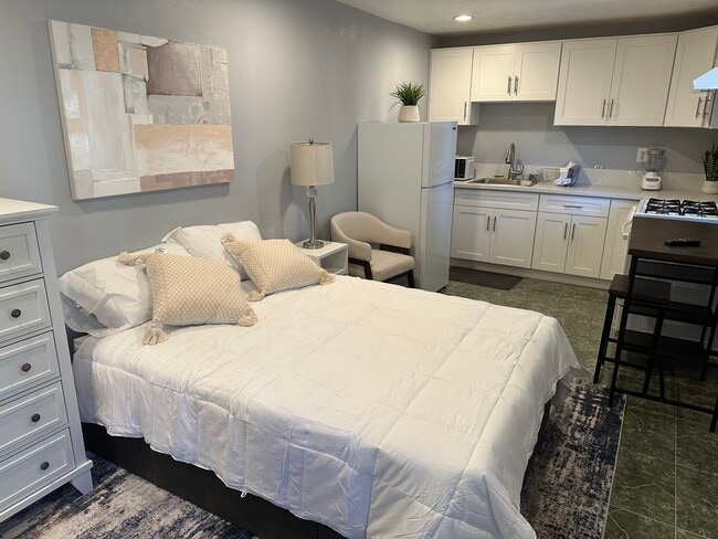 BEDROOM - 13601 Oxford Ct Unit MINI HOUSE