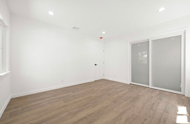 Building Photo - 6822 Ethel Ave Unit BR3 Rental