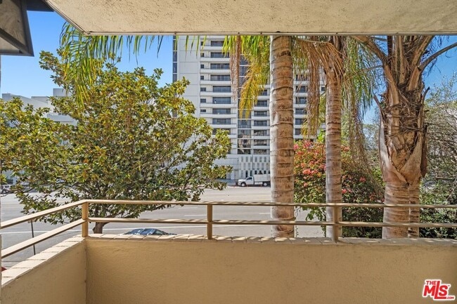 Photo - 10645 Wilshire Blvd Unit 101