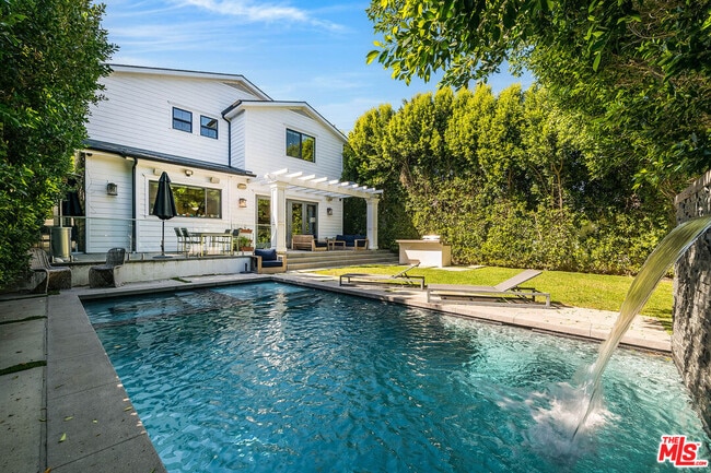 Building Photo - 4268 Colbath Ave