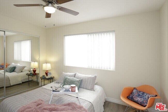 Photo - 536 S Manhattan Pl Unit 311