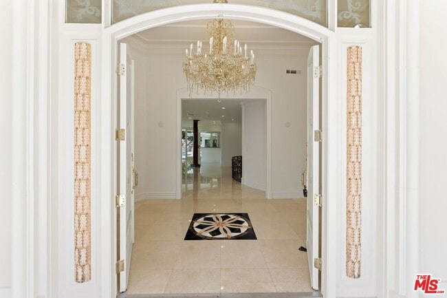 Photo - 1725 Loma Vista Dr