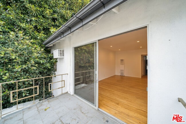 Photo - 710 Westmount Dr Unit D