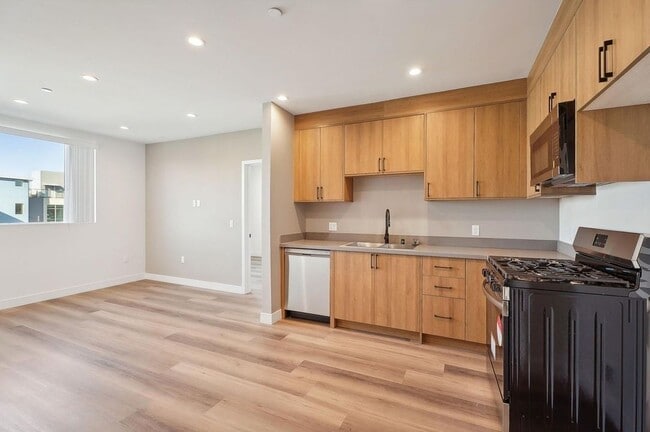 Photo - IM 21 Unit 302