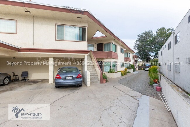 Photo - 4437.5 Menlo Ave