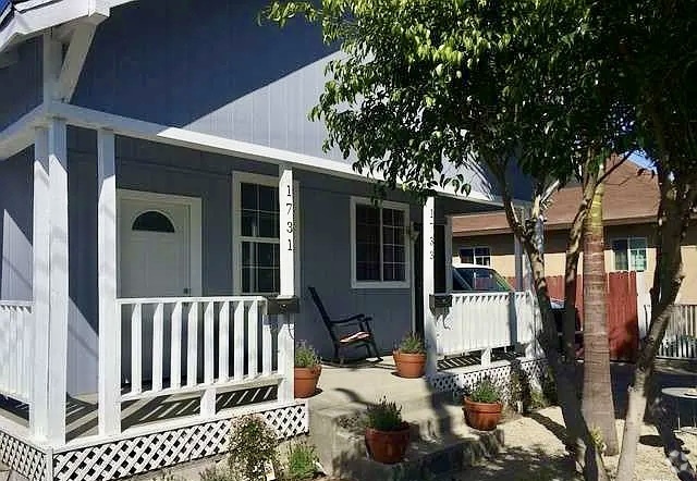 Building Photo - 1731 E 62nd St Unit 1731 Rental