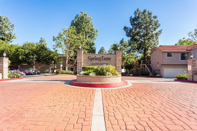 Building Photo - 2367 Archwood Ln Unit 171