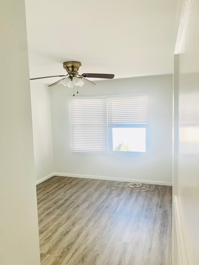 Photo - 1222 McClellan Dr Unit 6