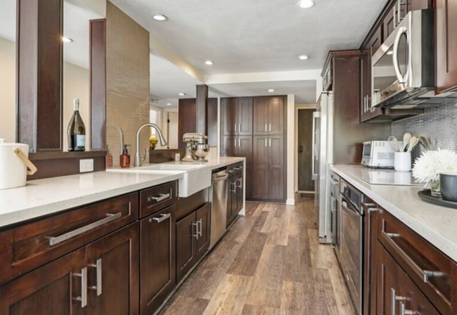 Photo - 2135 E 4th St