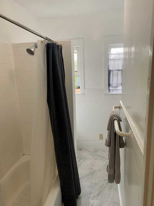 Photo - 2102 6th St Unit 1