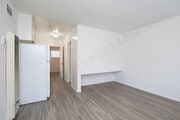Photo - *OPEN HOUSE: 10/4 11:30AM-12:30PM* Cottage... Unit 1528 1/2