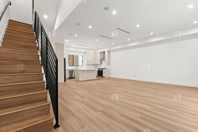 Photo - 1539 - 1547.5 Hi Point St Unit 1545.5