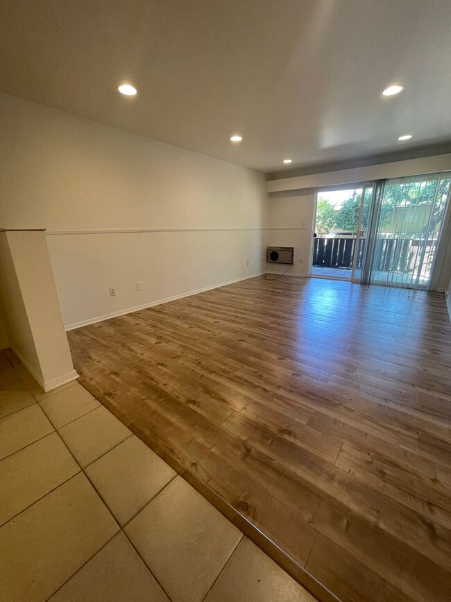 Photo - 1010 W MacArthur Blvd