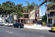 Photo - 417 W 4th St Unit A