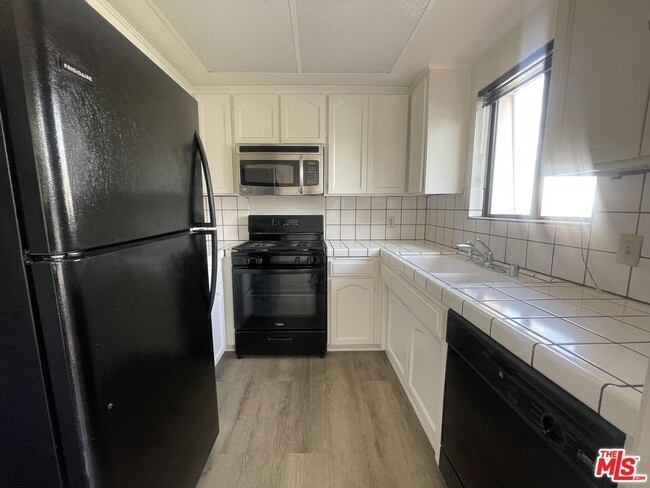 Photo - 1338 N Sierra Bonita Ave Unit 306