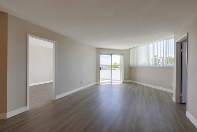 Photo - Terraces at La Jolla Village