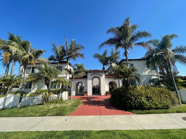 Building Photo - One Bedroom Available for Long Term Rent a... Unit G