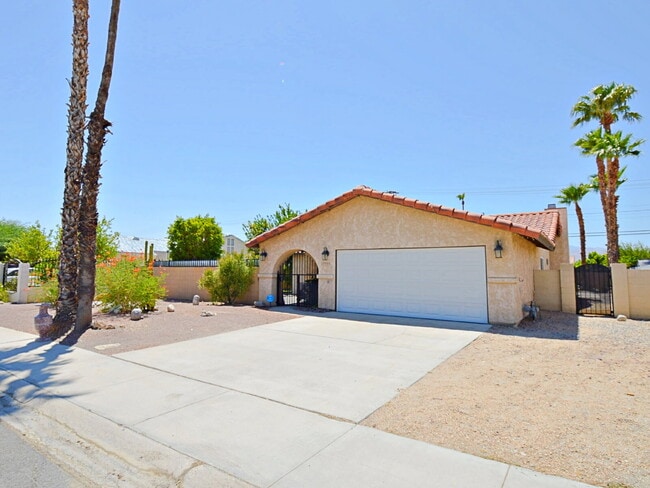 Cozy 3 bed 2 bath Cathedral City home - Cozy 3 bed 2 bath Cathedral City home