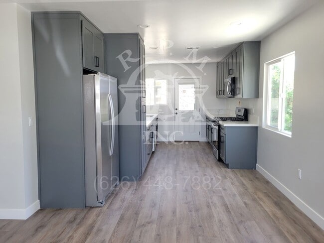 Photo - 13872-13874 Saranac Dr Unit 13872