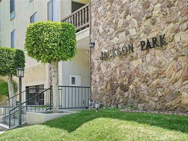 Photo - 510 N Jackson St Unit #301