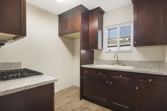 upgraded full kitchen - 4091 Rosecrans Ave