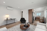 Photo - 1358 W 36th St Apartment Unit 6
