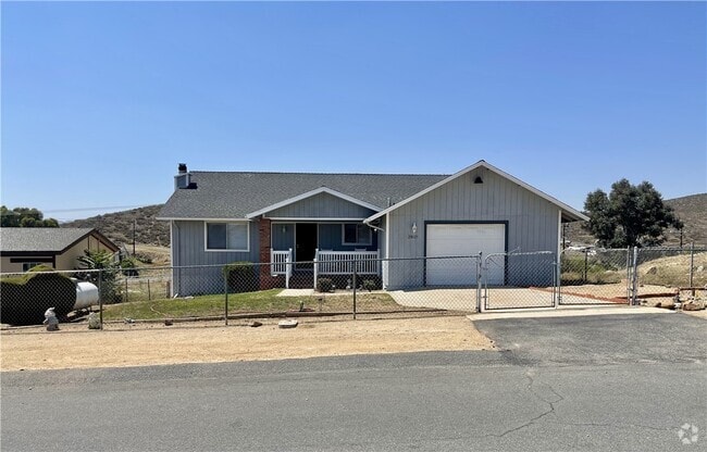 Building Photo - 28121 West Dr Rental