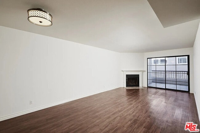 Photo - 909 Croft Ave Unit 204