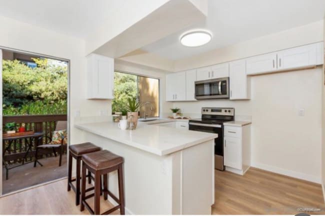 Building Photo - 7964 Mission Center Ct