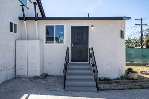 Building Photo - 407 W 107th St Rental