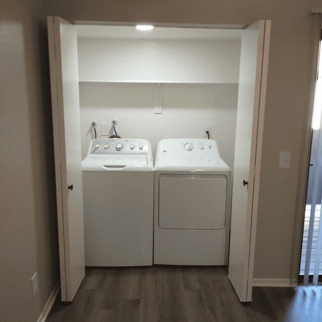 Full-Size Washer & Dryer in Each Unit - Quail Ridge Apartments