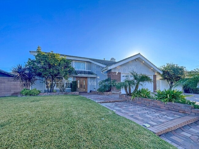 Building Photo - 9564 Peartree Ln