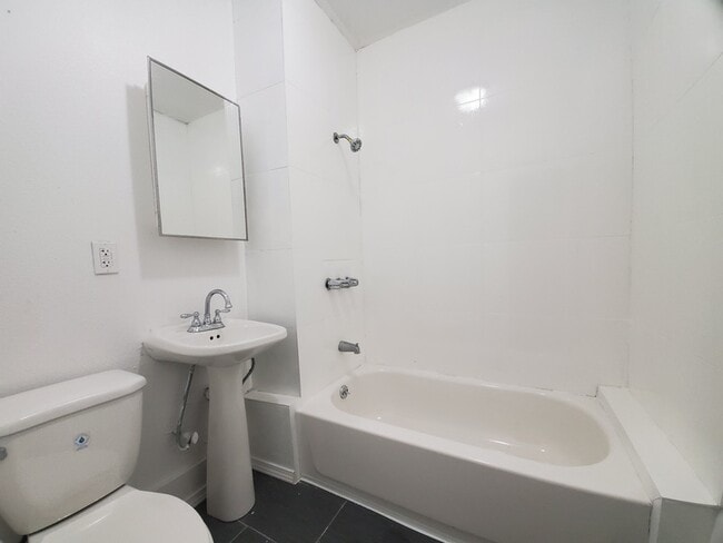 Photo - 415 N Virginia Ct