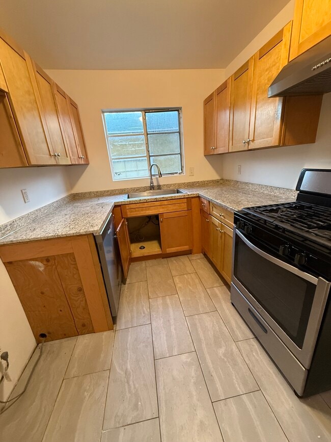 Photo - 219 E Chestnut St Unit A