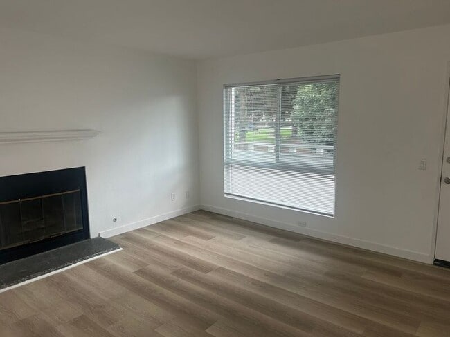 Photo - 8603 Fenwick St