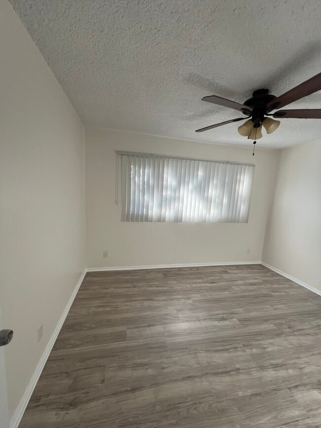 Building Photo - 3533 W 108th St Unit 2