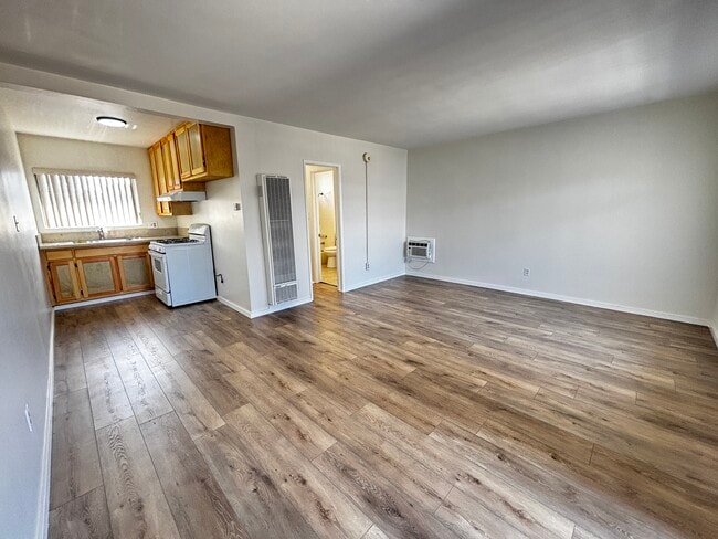 Building Photo - 524 N 21st St Unit E