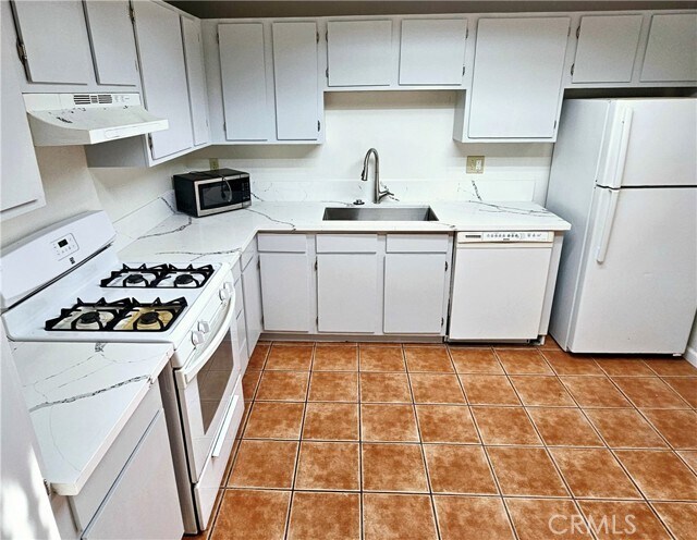 Photo - 73627 Raymond Way