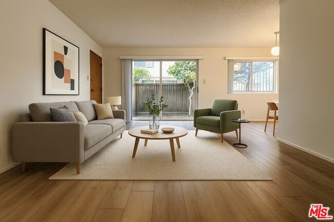 Building Photo - 1261 Granville Ave Unit 1