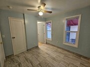 Bed room - 927 N Vista Way