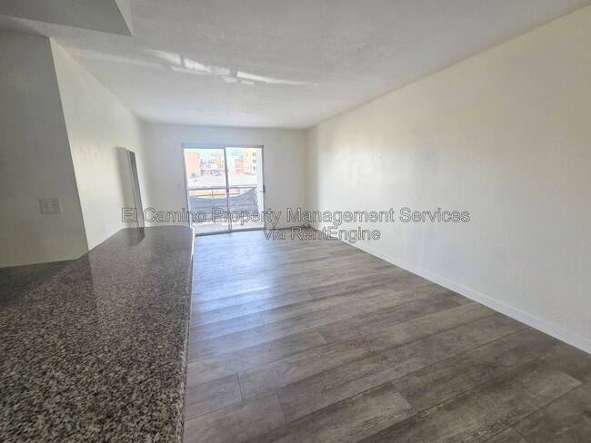 Photo - 327 Chestnut Ave Unit 201