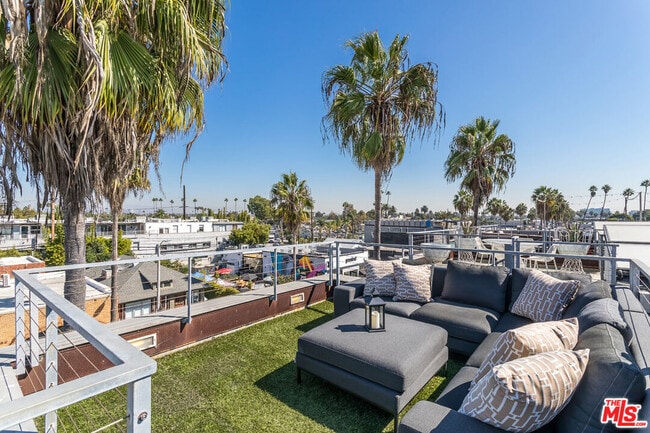 Photo - 1212 Abbot Kinney Blvd Condo Unit 1