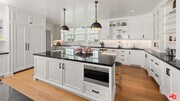Photo - 605 Palisades Beach Rd