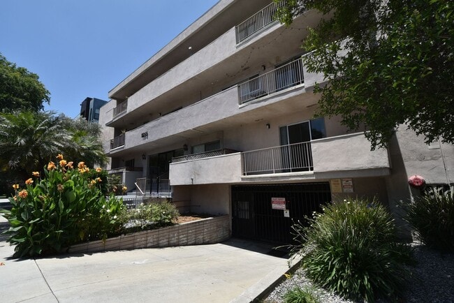 Photo - 11255 Camarillo St Apartment Unit 207