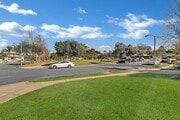 Photo - 3 Bed 2 Bath Single Family Home in Eastbluff
