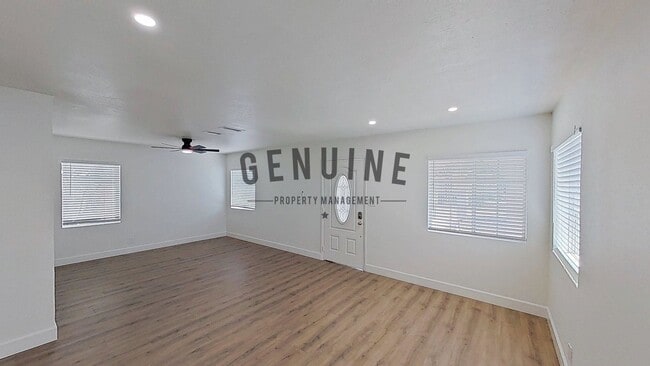 Building Photo - Upgraded 4Bd 2Ba Home