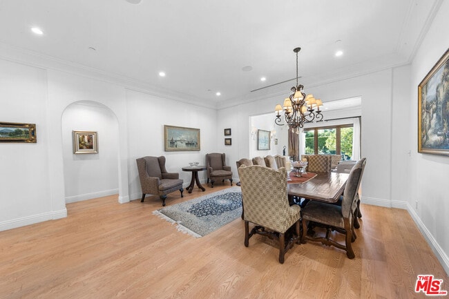 Photo - 1148 Centinela Ave