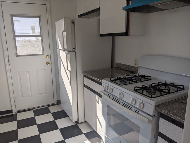 Photo - 451 N Oakhurst Dr
