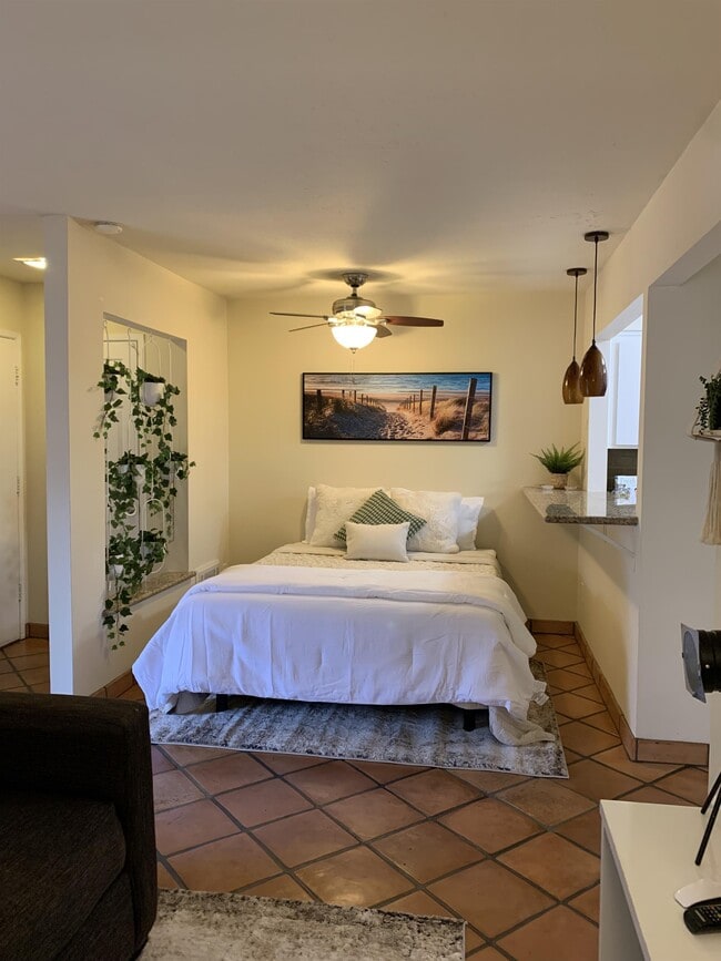 Building Photo - 7948 Mission Center Ct