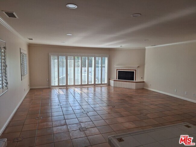 Photo - 7539 Denrock Ave
